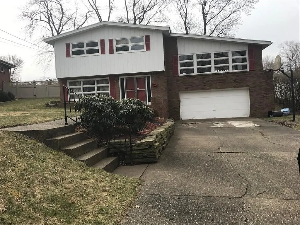 1202 Northwestern Dr photo 1
