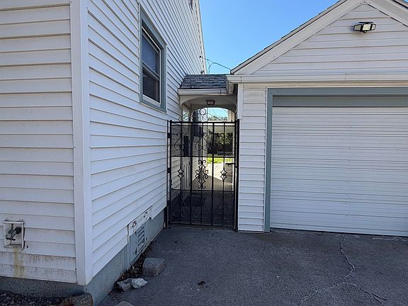 4th image of 125 S 13th Ave