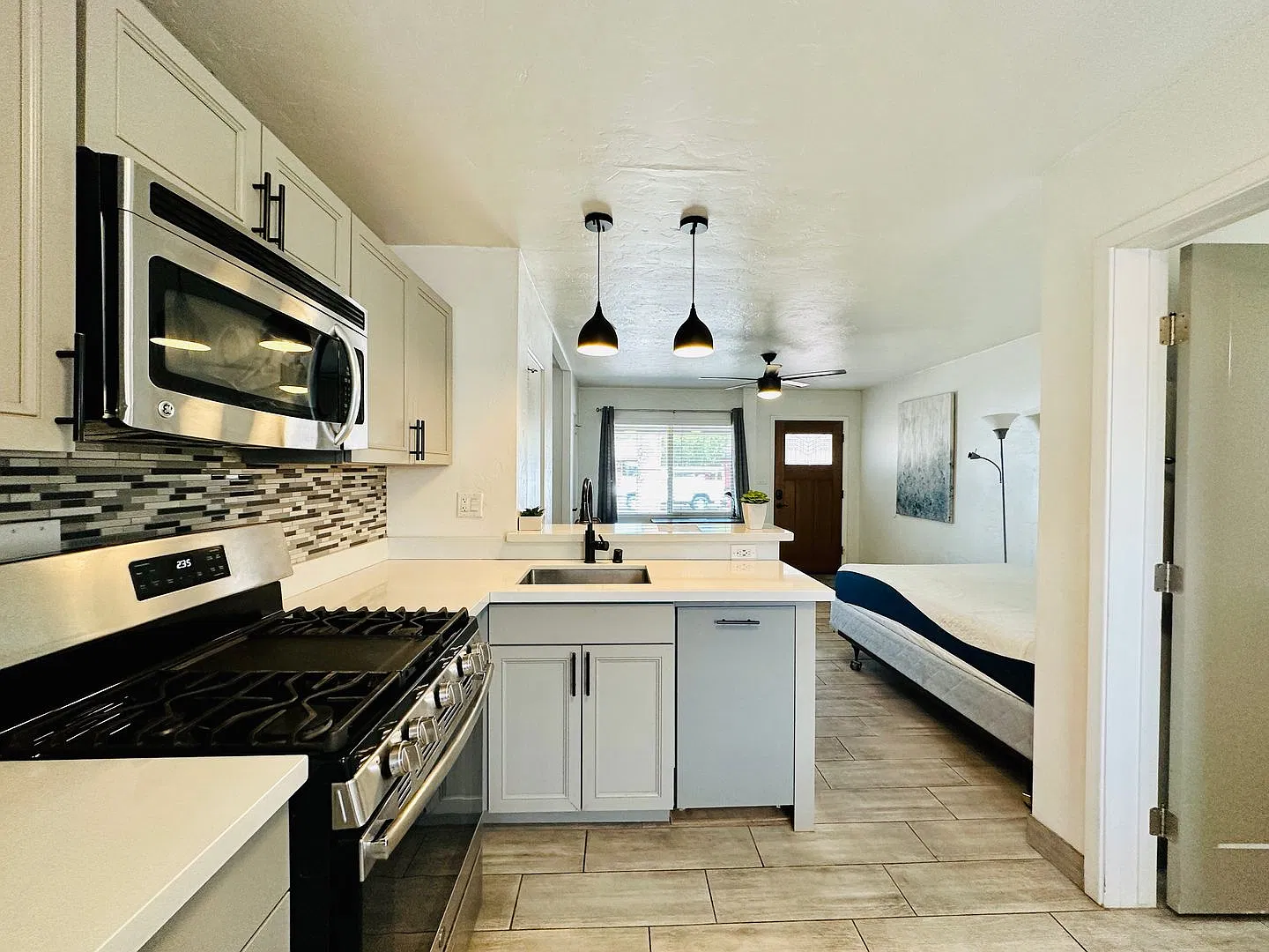 Studios and 1 Bedrooms in Central Location Tucson! — Photo 4