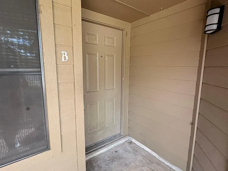 12406 Coronet St #B — Photo 3