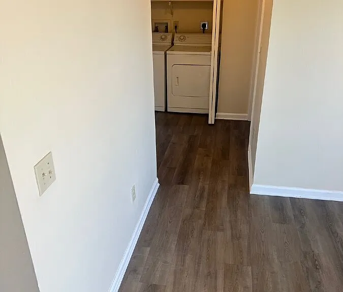1374 Reservoir St #B — Photo 8
