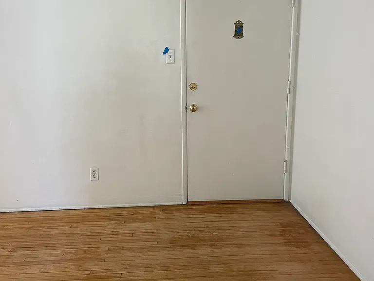 15 Cerritos Ave — Photo 9