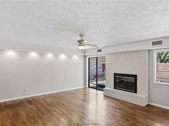 5th image of 2905 Broadmoor Dr