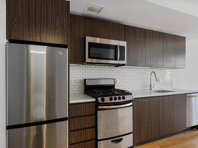 37-14 36th St #7J — Photo 2