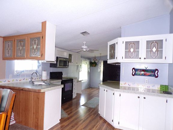 2nd image of 3290 Country Ln