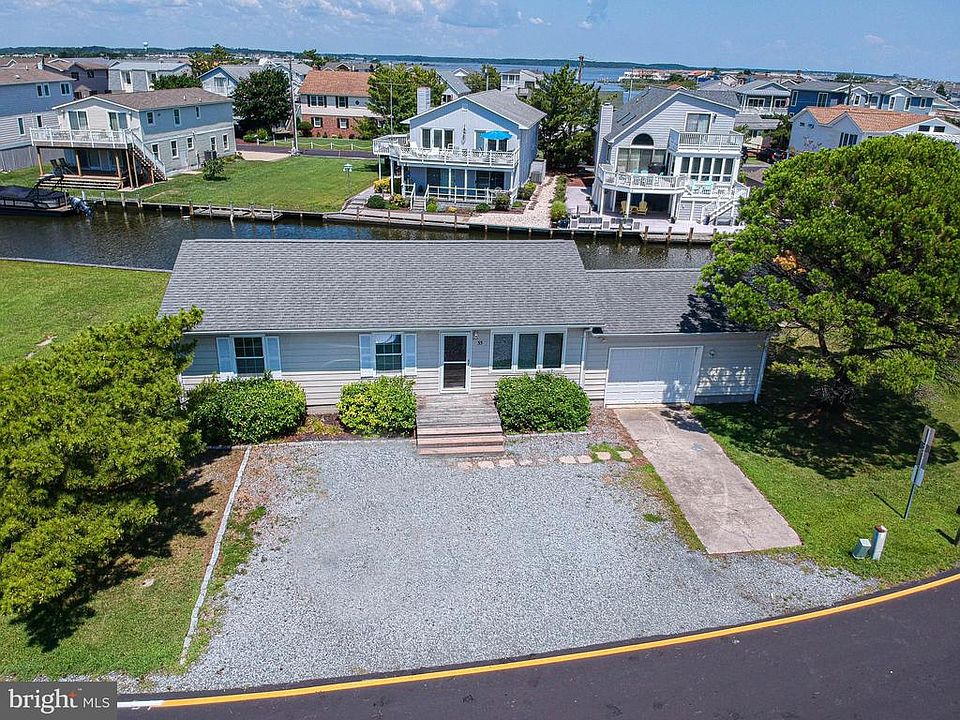 1st image of 33 Oyster Bay Dr