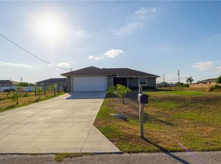 7009 Lotus Cir, Labelle, FL 33935