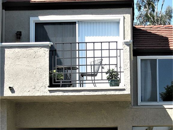 5th image of 143 Stanford Ct #36
