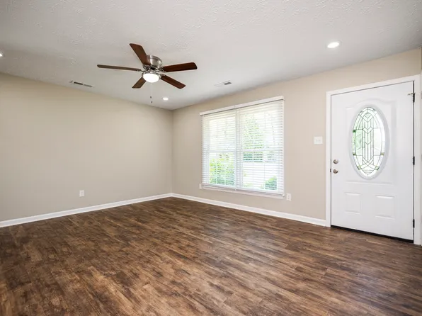 3569 Buckhorn Dr, Lexington, KY 40515
