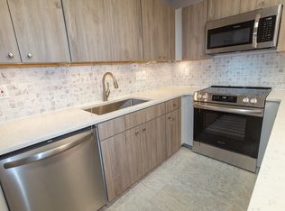 155 Old Fort Rd APT 3, Fairview, NC 28730