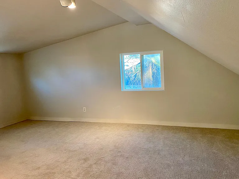 1409 E Pennsylvania Ave — Photo 19
