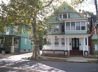 1558 Chapel St #3, New Haven, CT 06511