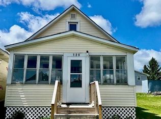 129 3rd St, Nashwauk, MN 55769