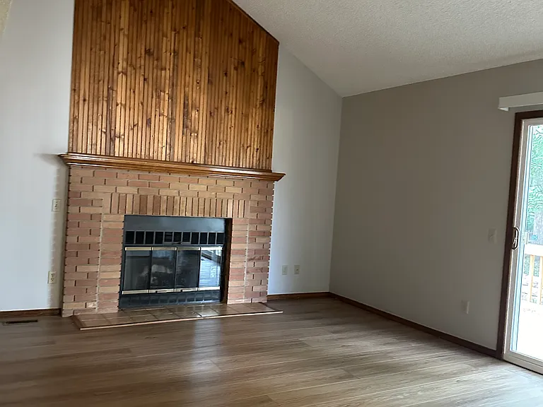 6120 Fall River Dr — Photo 20