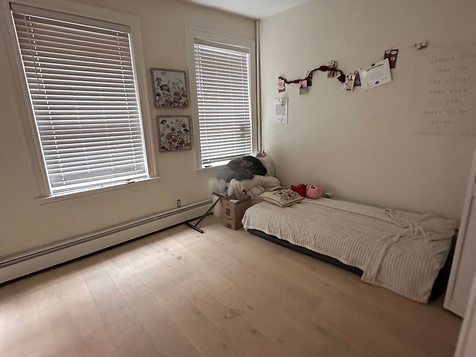 1st image of 22 Irving St APT 2