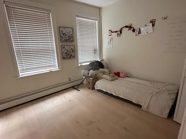 22 Irving St APT 2, Boston, MA 02114