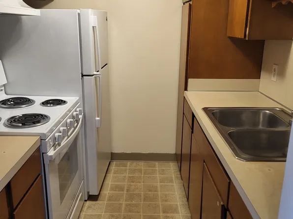 1230 Prairie Pkwy SW #6, Wyoming, MI 49509