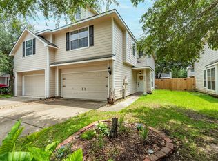 336 Capella Oaks Ln, Dickinson, TX 77539