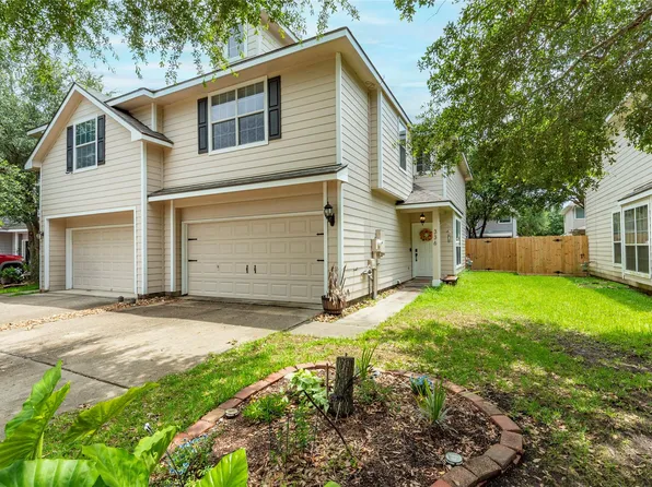 336 Capella Oaks Ln, Dickinson, TX 77539