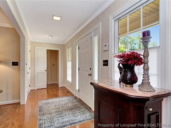 5th image of 502 Sussex Ln