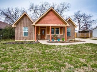 409 N Cherry St, Aubrey, TX 76227