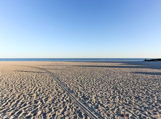 52 David St, Osterville, MA 02655