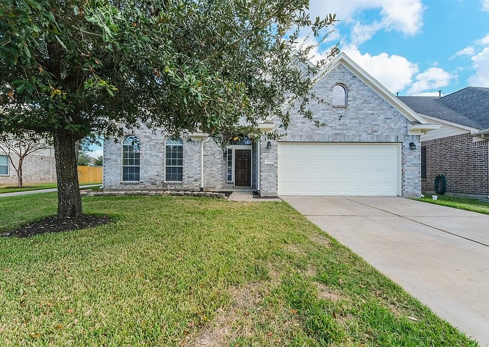 Welcome to 4938 Vintage Grove Court located on a quiet cul-de-sac. This fabulous home has 4 bedrooms, 2.5 bathrooms, 1 study, a large game room, living room and a 2 car garage. You'll fall love the amount of space.