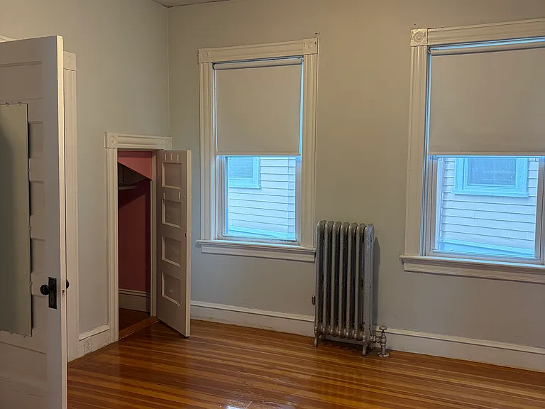 390 Lloyd Ave #1 — Photo 2