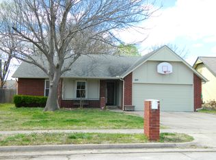 604 S Hemlock Ave W, Broken Arrow, OK 74012