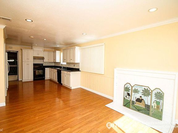 4th image of 4106 Acapulco Dr