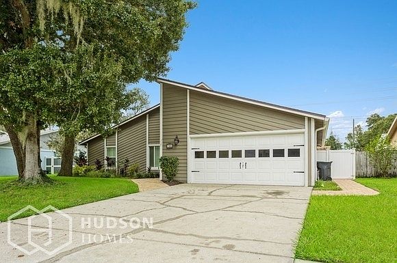 1st image of 725 Sandy Creek Dr
