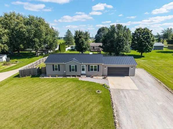 6925 S 505 W, Topeka, IN 46571