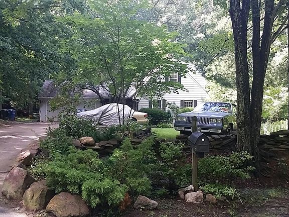 3rd image of 9615 Heather Green Dr