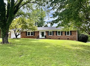 2013 11th Street Ct NW, Hickory, NC 28601