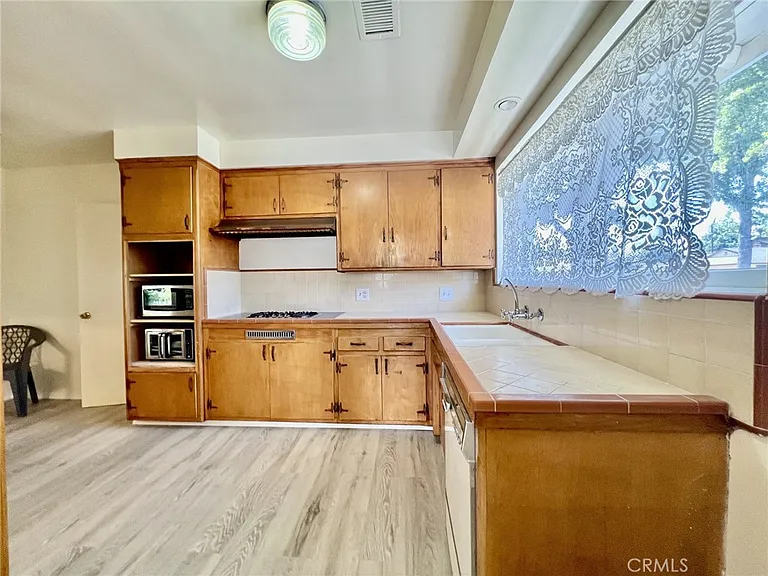 2408 S 8th Ave — Photo 20