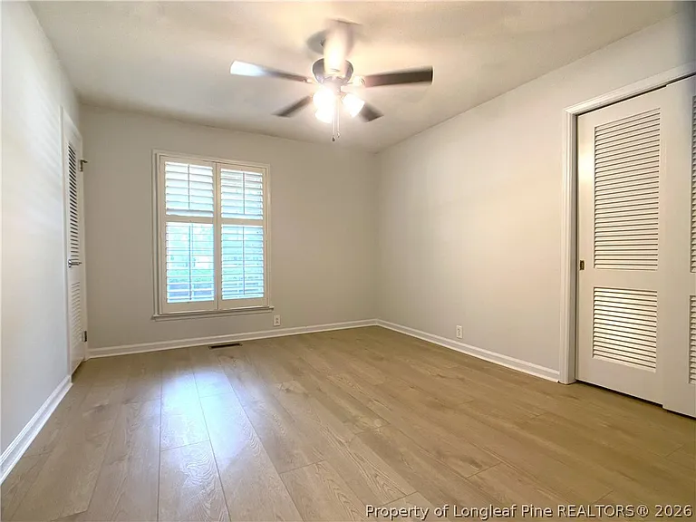 2721 Mirror Lake Dr — Photo 14