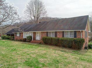 1412 Robertson Blvd, Rogersville, TN 37857