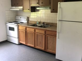 13053 Walnut Pt APT D4, Elsah, IL 62028