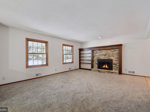 4th image of 3062 Woodlark Ln