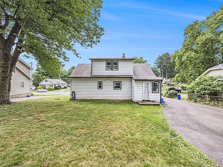 524 Continental Rd — Photo 24