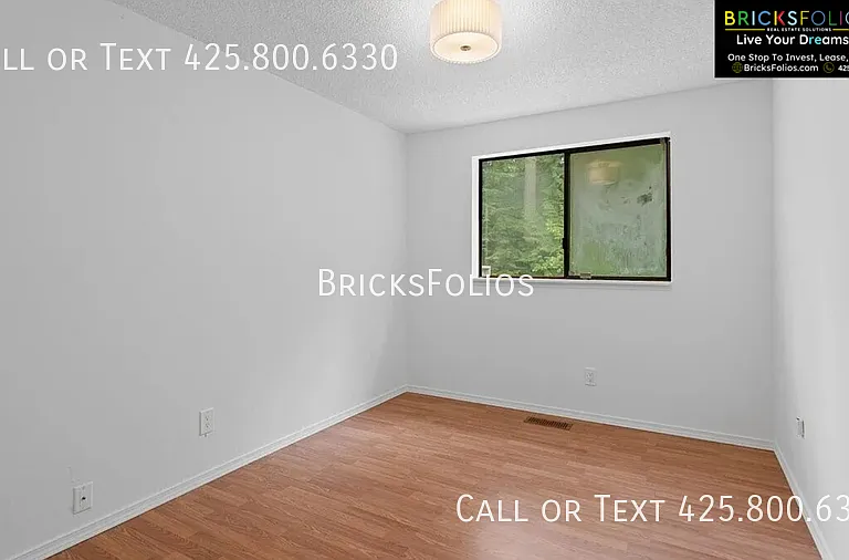 1340 NW Huckle Dr — Photo 22