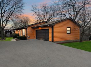 4259 Lake Park Ave, Gurnee, IL