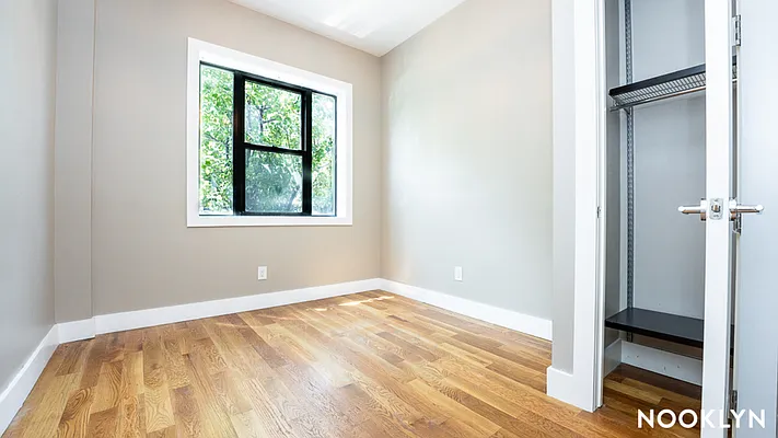 Rented by Nooklyn NYC LLC | media 18