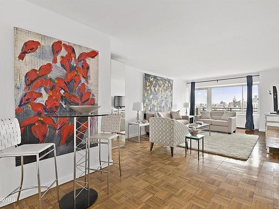 2nd image of 118 E 60th St APT 29E