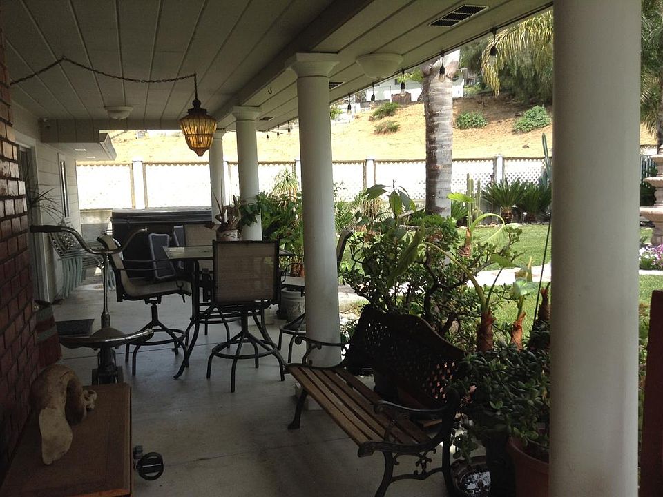 1st image of 1062 Noble Ln