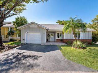 14594 SW 142 Court Cir S, Miami, FL 33186