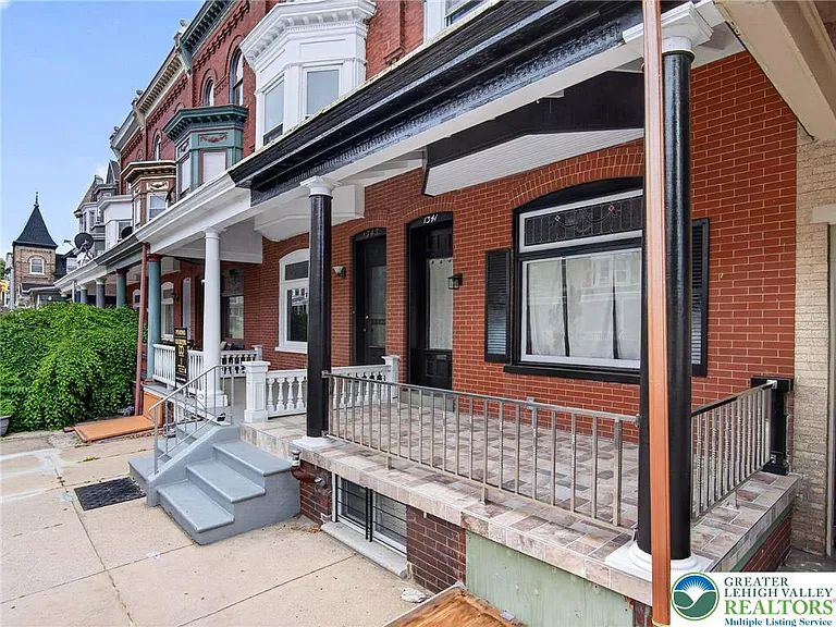 1341 W Chew St — Photo 7