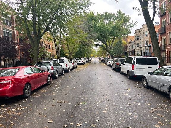 4th image of 4936 N Winthrop Ave #1W