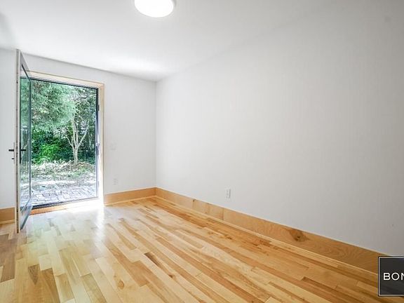 3rd image of 118 W 132nd St #1