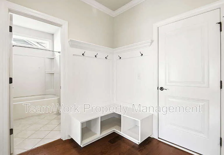 233 Seaworthy St — Photo 14
